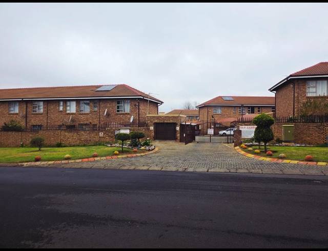 2 BEDROOM APARTMENT FOR SALE IN BIRCHLEIGH